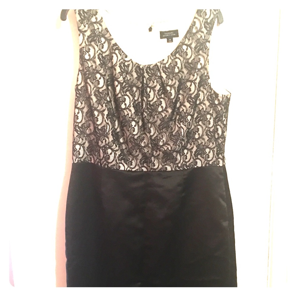 Tahari black and white lace dress Sz 14